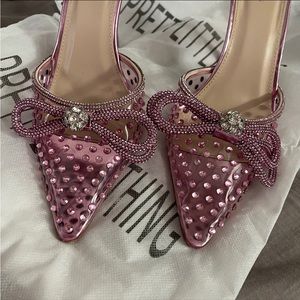 Mach Mach pretty little thing